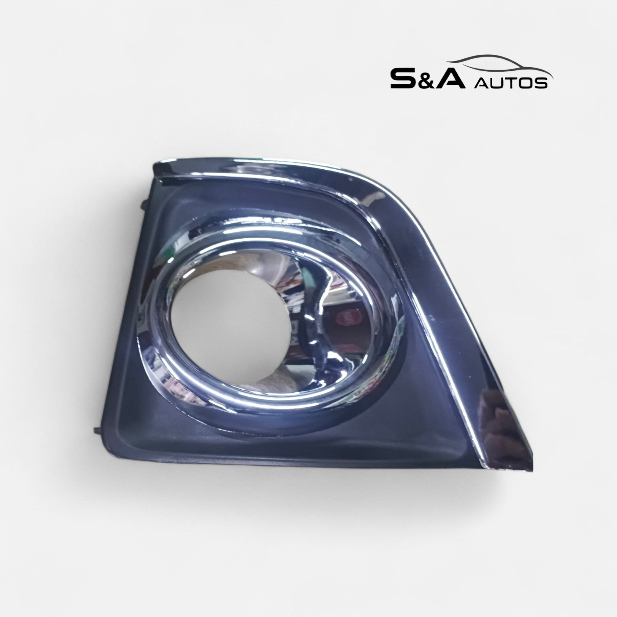 🚗 Premium Fog Lights for Toyota Corolla 2015 model (TY-1242E3)